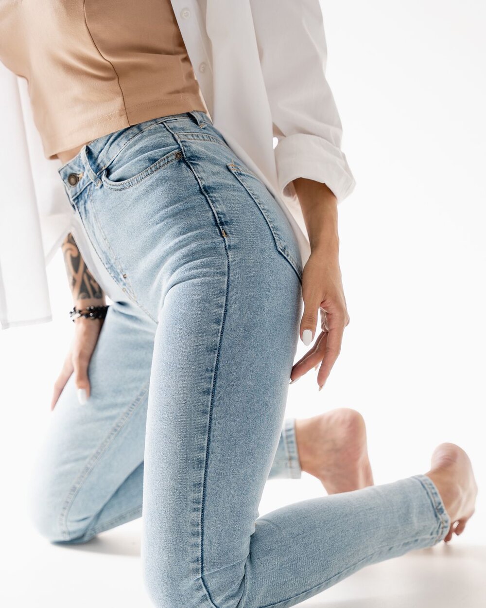 High-Waist Jeans